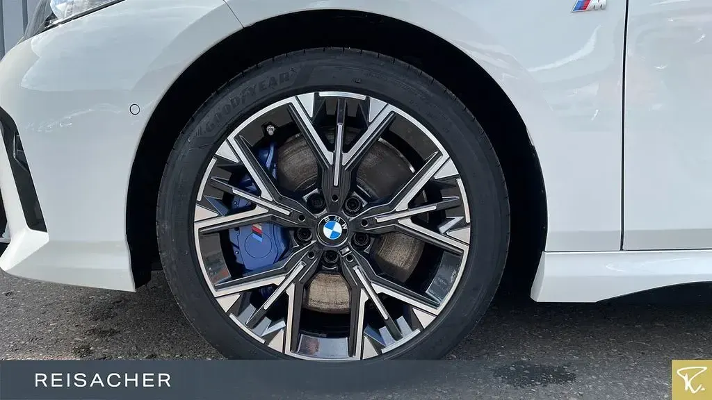 Gebraucht BMW M135 Efficient Dynamics 301 PS (221 kW) 2025 Alpinweiß uni Kleinwagen