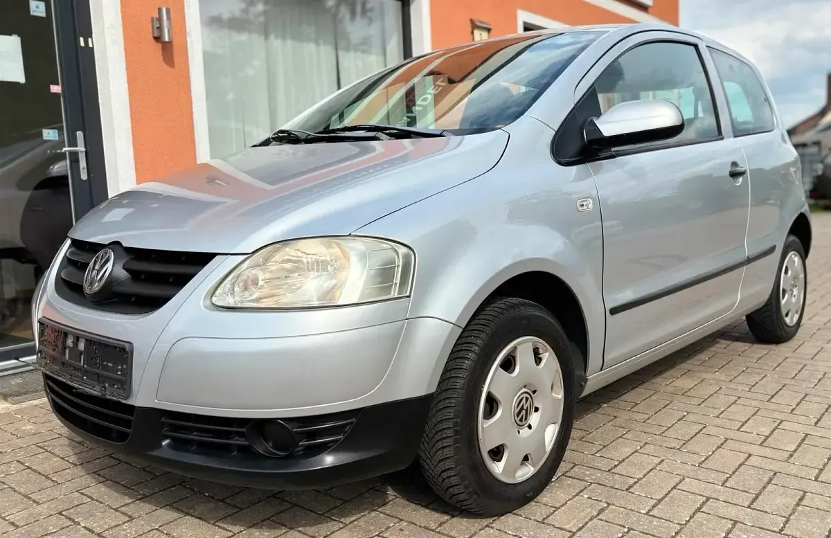 Gebraucht VW Fox 75 PS (55 kW) 2005 Silber Kleinwagen