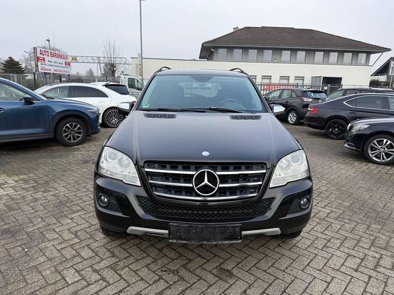 Gebraucht Mercedes ML280 190 PS (139 kW) 2008 Schwarz SUV