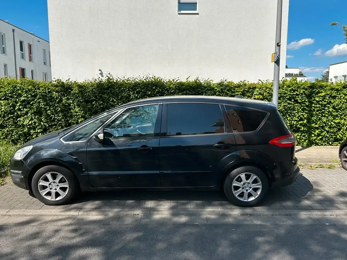 Gebraucht Ford S-MAX S 116 PS (85 kW) 2011 Schwarz Van / Kleinbus