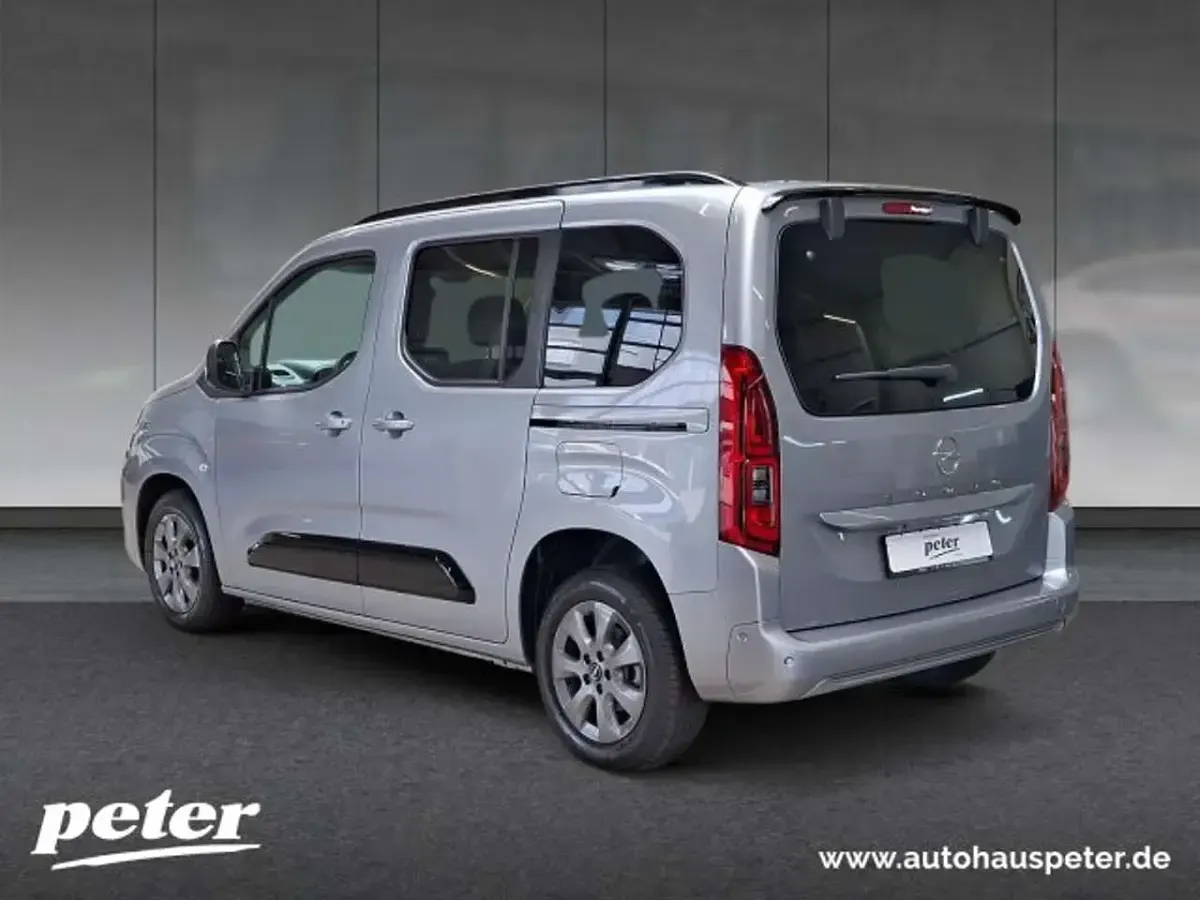 Occasion Opel Combo Life 131 ch (96 kW) 2024 Gris Monospace