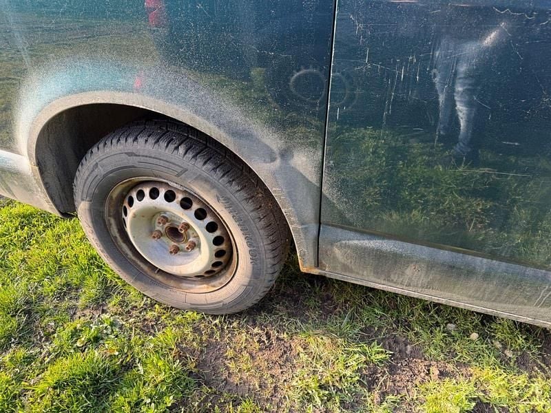 Gebraucht VW T5 131 PS (96 kW) 2005 Grün Van