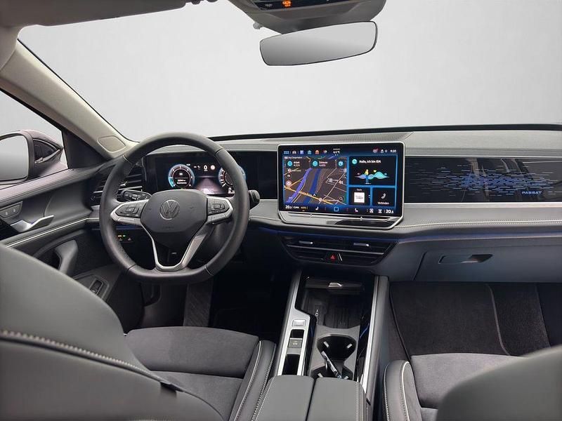 Gebraucht VW Passat Elegance 150 PS (110 kW) 2025 Grenadillschwarz metallic (metallic) Kombi