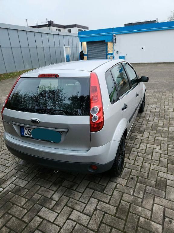 Gebraucht Ford Fiesta Ambiente 69 PS (50 kW) 2006 Grau Limousine