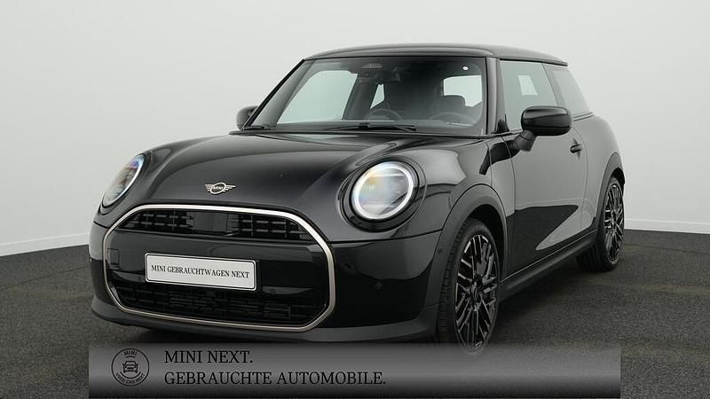 Gebraucht Mini Cooper Favoured 156 PS (114 kW) 2025 Schwarz Kleinwagen
