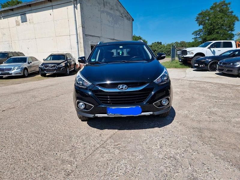 Schwarz Gebraucht 2014 Hyundai ix35 Edition SUV | 10.000 € (Fairer Preis) - Bild 1/4