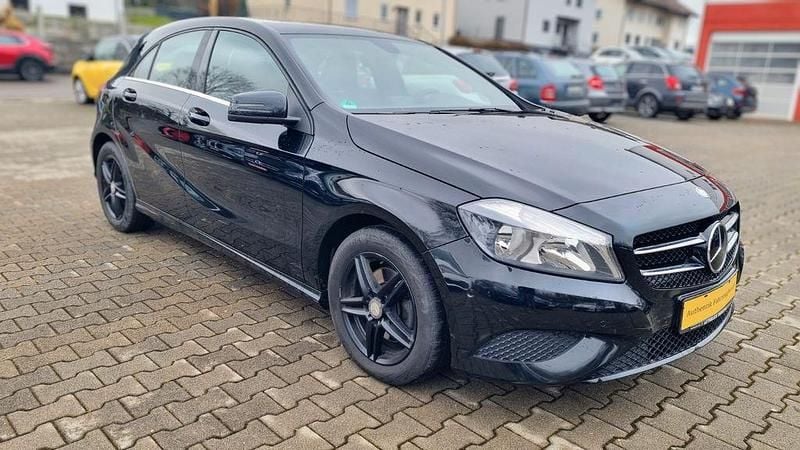 Gebraucht Mercedes A200 156 PS (114 kW) 2013 Schwarz Limousine