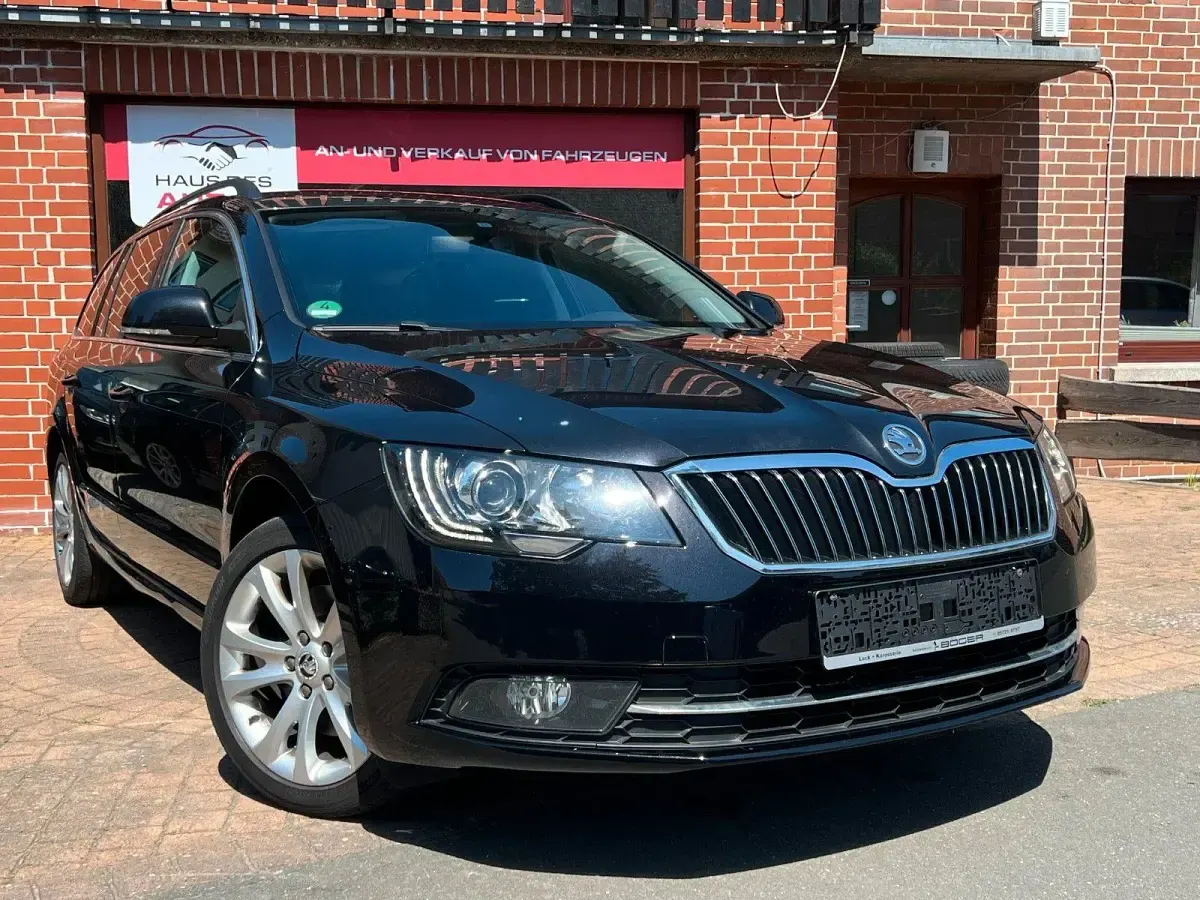 Gebraucht Skoda Superb Exclusive 170 PS (125 kW) 2014 Schwarz Kombi