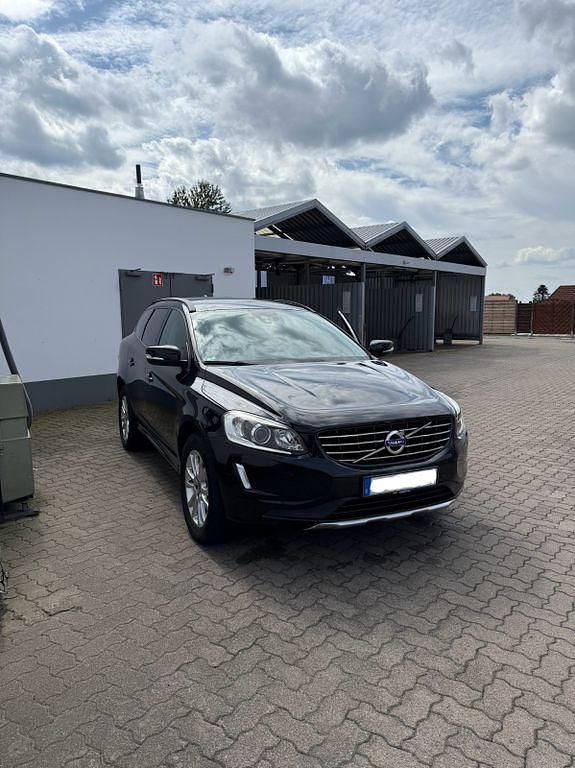 Schwarz Gebraucht 2015 Volvo XC60 Kinetic SUV | 12.750 € (Fairer Preis) - Bild 1/4