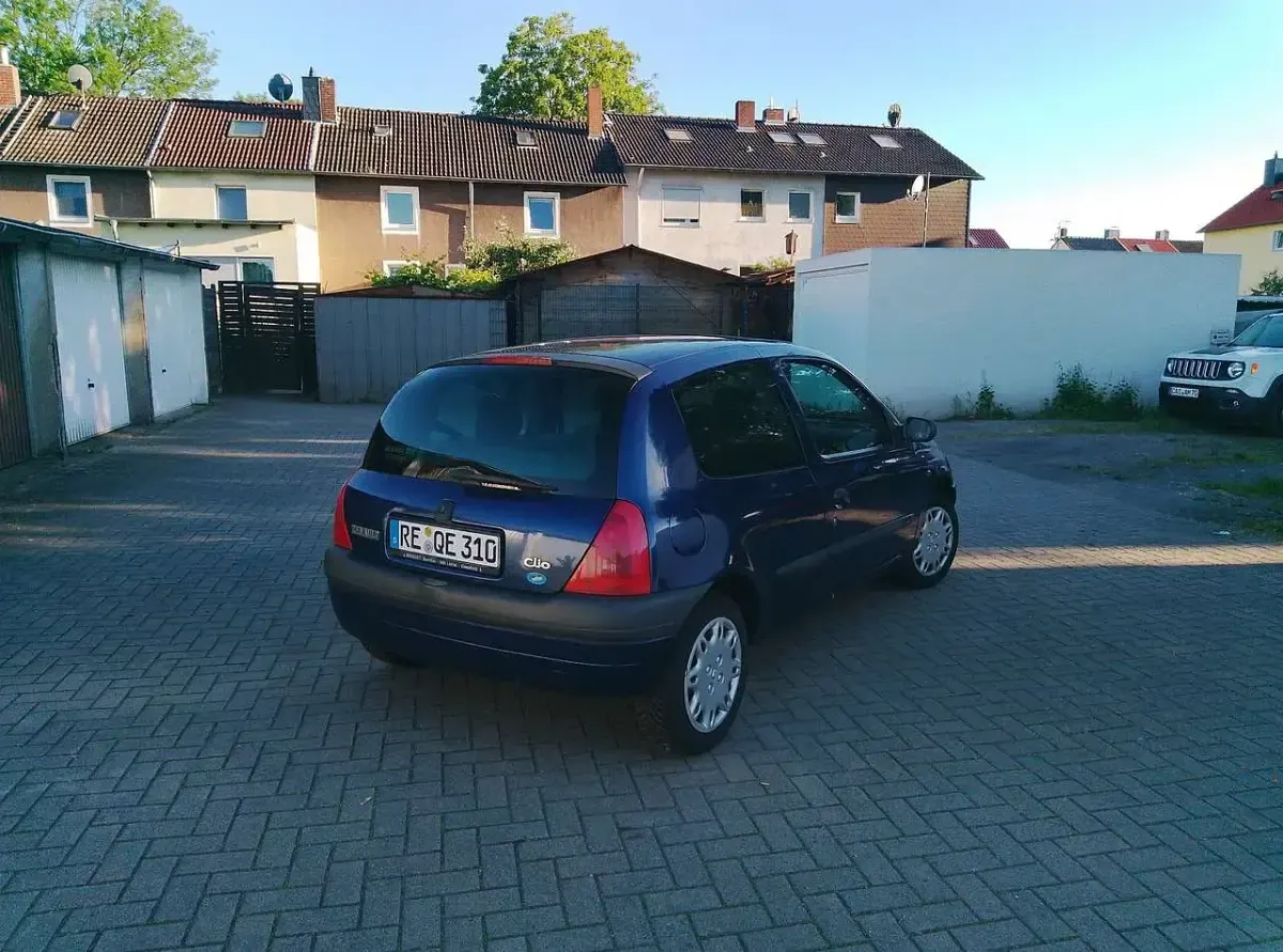 Gebraucht Renault Clio II 58 PS (42 kW) 2000 Limousine