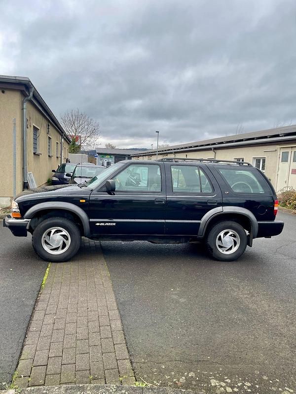 Gebraucht Chevrolet Blazer 193 PS (141 kW) 1999 Schwarz SUV