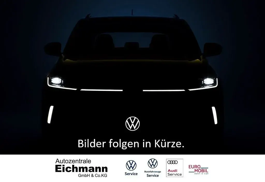 Gebraucht VW Touran R-line 150 PS (110 kW) 2022 Silber Van / Kleinbus