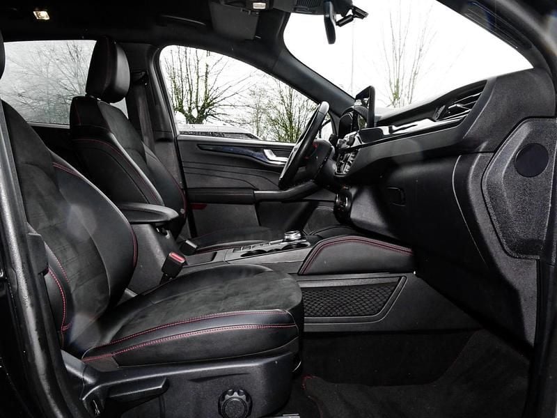 Gebraucht Ford Kuga ST-Line X 224 PS (164 kW) 2022 Schwarz SUV