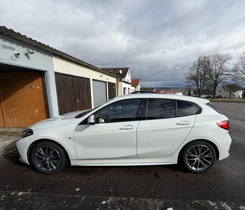 Gebraucht BMW 118 M Sport 140 PS (102 kW) 2020 Weiß Kleinwagen