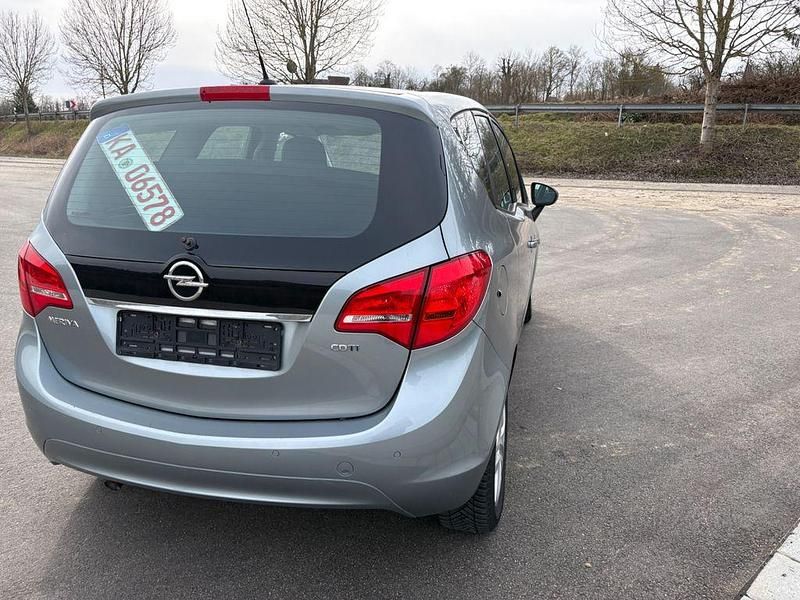 Gebraucht Opel Meriva Edition 101 PS (74 kW) 2010 Grau Van / Kleinbus