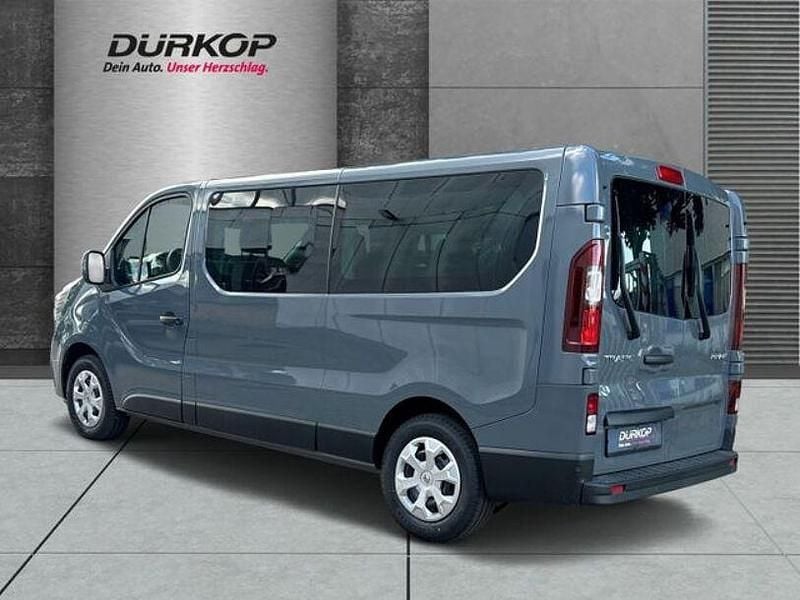 Gebraucht Renault Trafic 150 PS (110 kW) 2024 Städtisches grau Van / Kleinbus