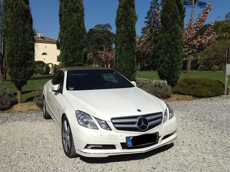 Gebraucht Mercedes E350 Avantgarde 292 PS (214 kW) 2010 Weiß Cabrio