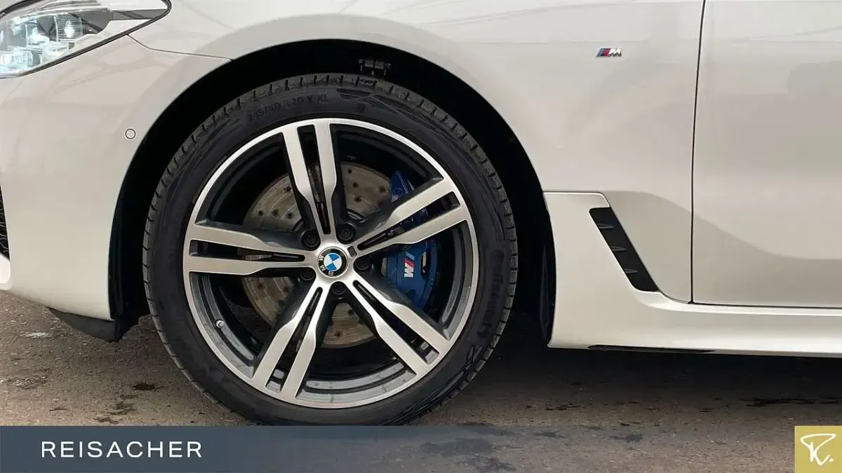 Gebraucht BMW 640 Efficient Dynamics 320 PS (235 kW) 2019 Mineralweiß metallic Coupé