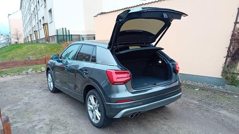 Gebraucht Audi Q2 Sport 150 PS (110 kW) 2017 Grau SUV