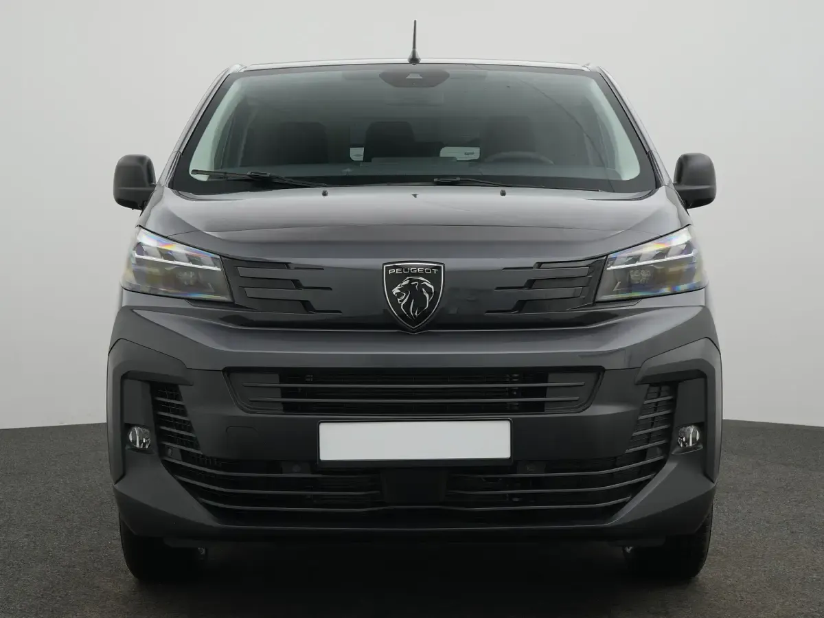 Gebraucht Peugeot Expert 145 PS (106 kW) 2025 Titaniumgrau Van