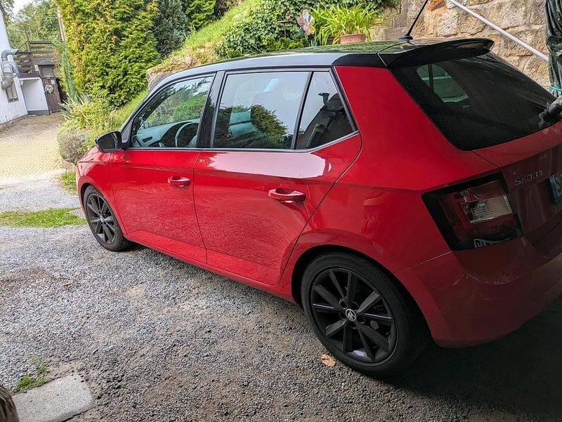 Rot Gebraucht 2017 Skoda Fabia Kleinwagen | 6.500 € (Guter Preis) - Bild 1/4