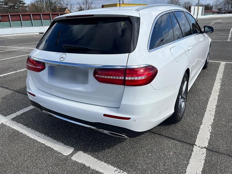 Gebraucht Mercedes E200 AMG line 197 PS (144 kW) 2020 Weiß Kombi