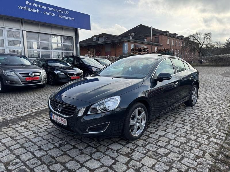 Gebraucht Volvo S60 Summum 163 PS (119 kW) 2011 Grau Limousine