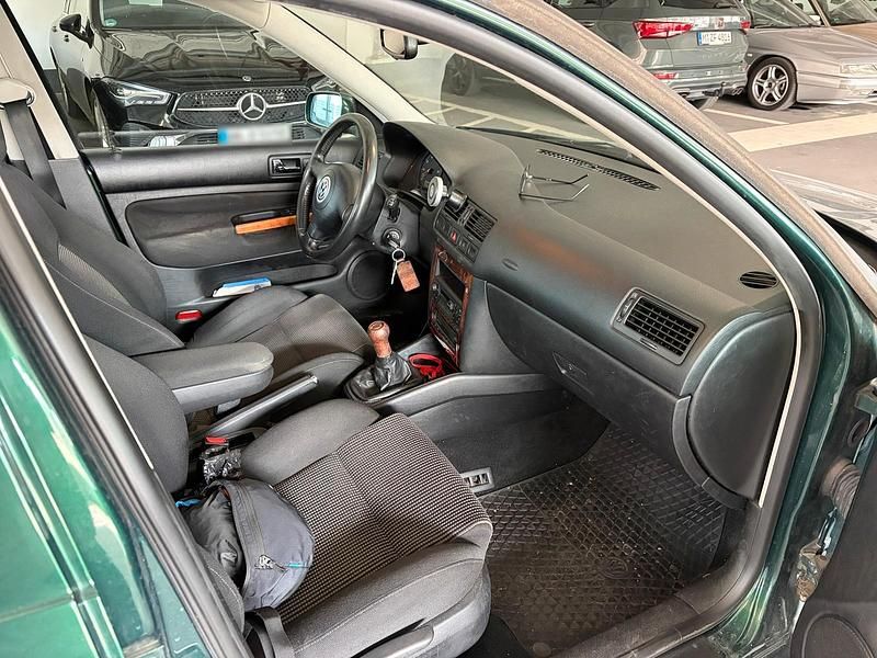 Gebraucht VW Bora 74 PS (54 kW) 1999 Limousine