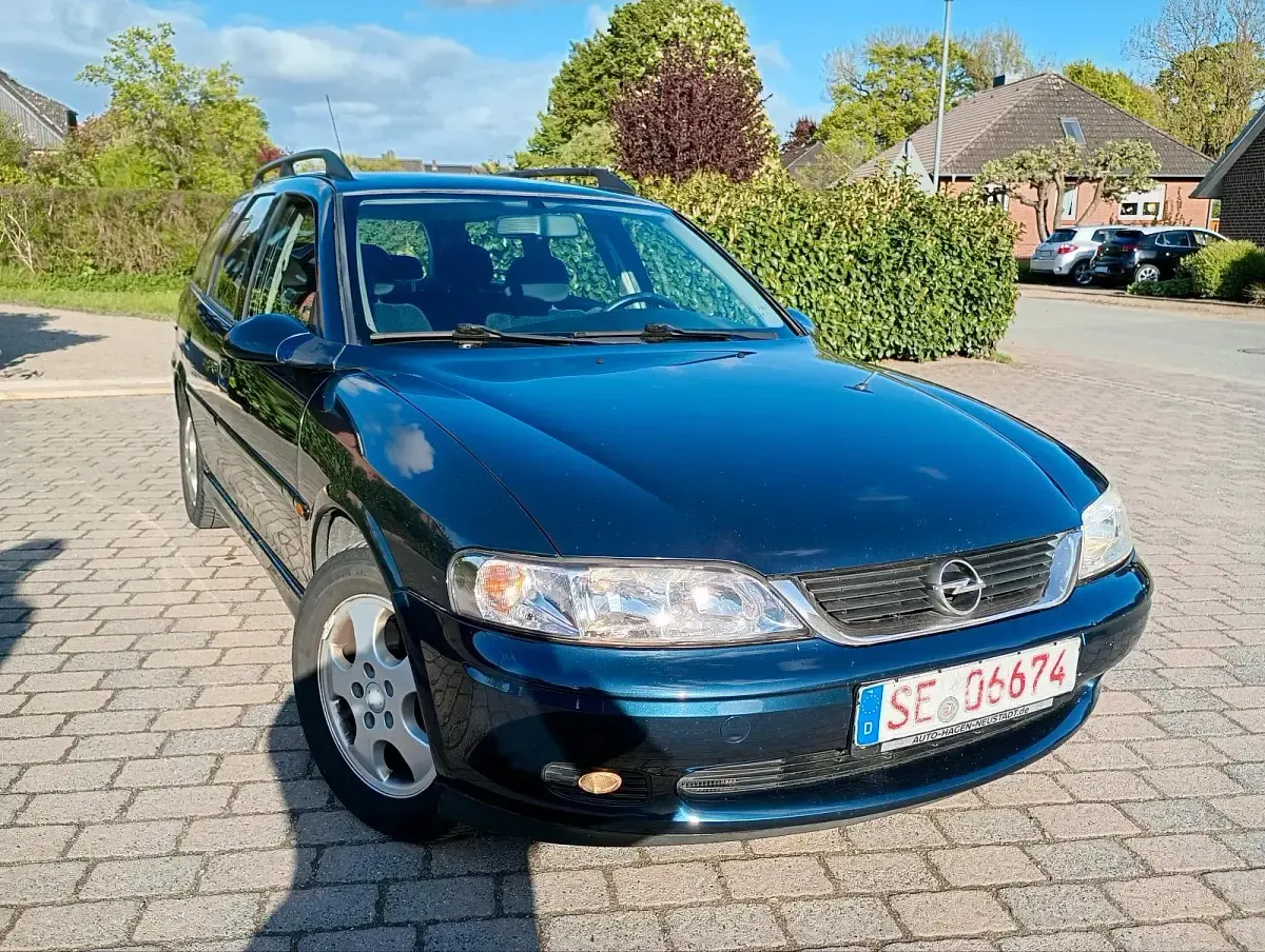 Gebraucht Opel Vectra Edition 147 PS (108 kW) 2001 Blau Kombi