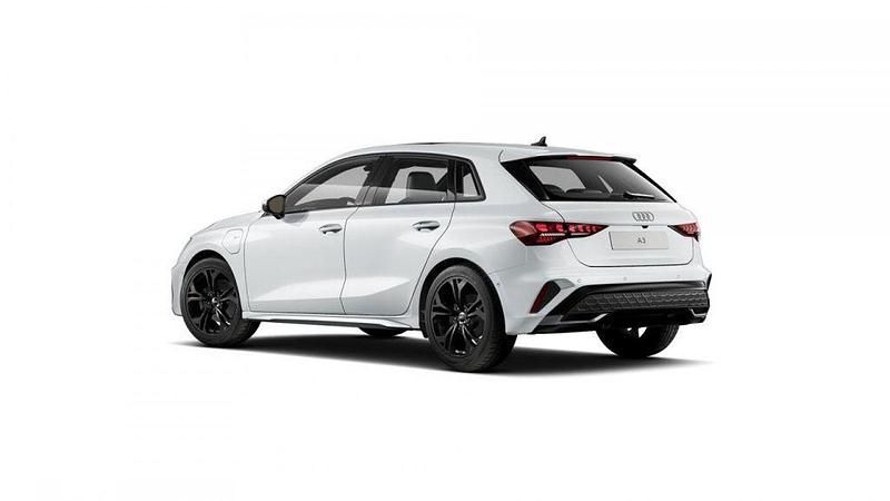 Neu Audi A3 S-Line 204 PS (150 kW) 2026 Weiß Limousine