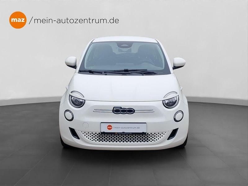 Gebraucht Fiat 500e 86 kW (118 PS) 2023 Colore esterno (arktis weiß) Kleinwagen
