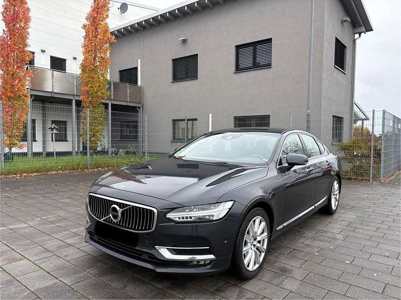 Grau Gebraucht 2017 Volvo S90 Inscription Limousine | 12.990 € - Bild 1/4