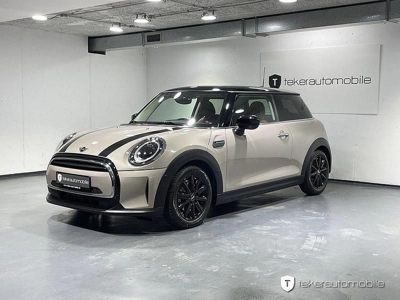 Rooftop grey Gebraucht 2021 Mini Cooper Classic Kleinwagen | 22.990 € (Etwas zu teuer) - Bild 1/4