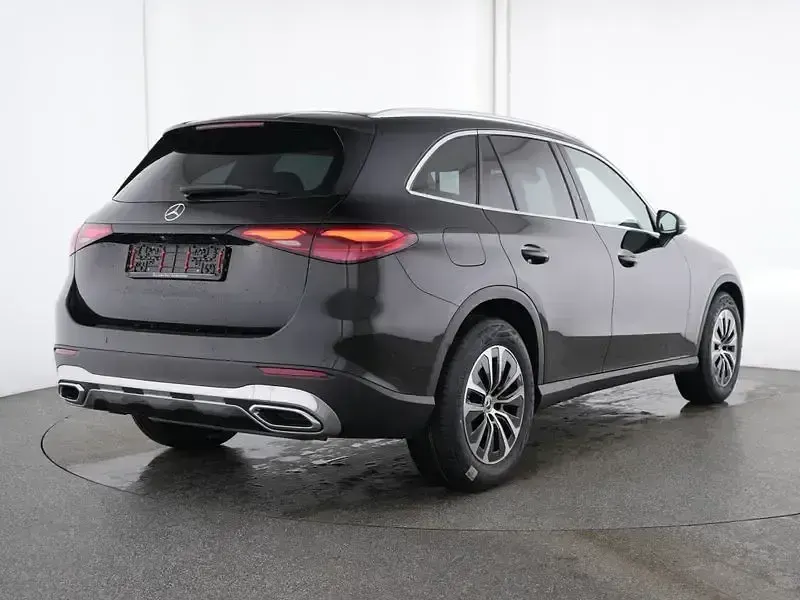 Gebraucht Mercedes GLC200 Avantgarde 204 PS (150 kW) 2025 Schwarz SUV