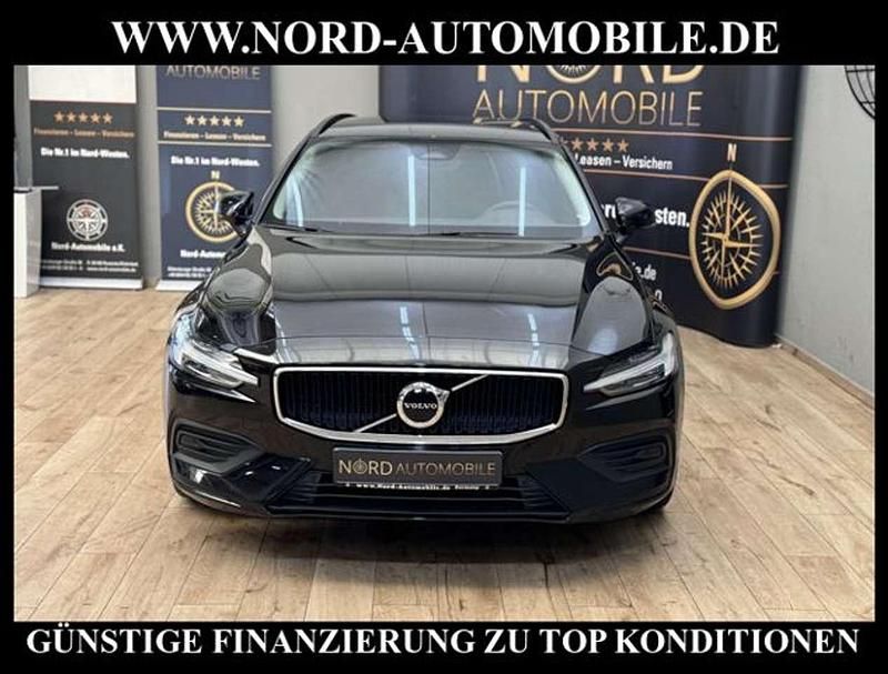 Gebraucht Volvo V60 Core 163 PS (119 kW) 2023 Schwarz Kombi
