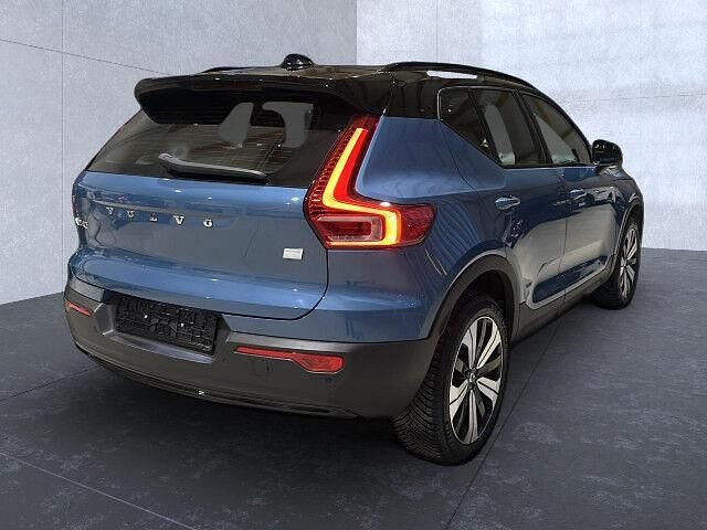 Gebraucht Volvo XC40 Core 169 kW (231 PS) 2022 Fjord blue / (metallic) SUV