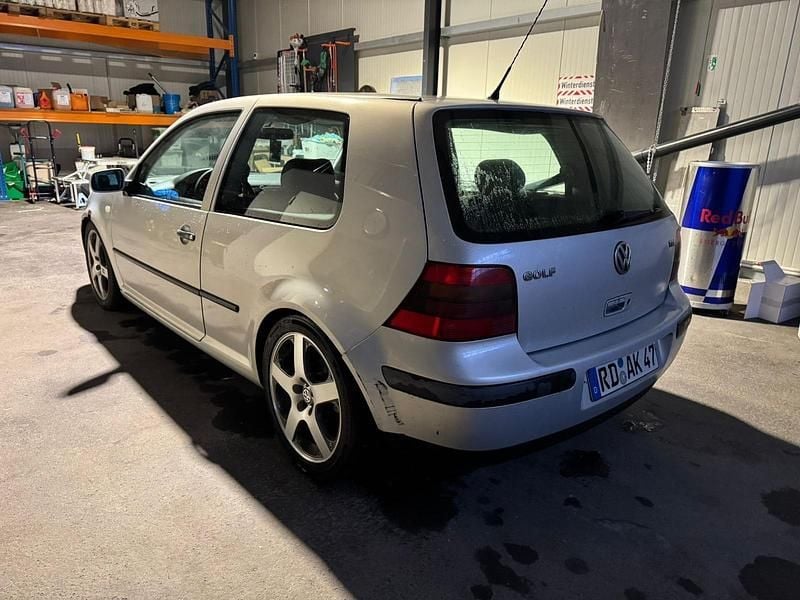 Gebraucht VW Golf IV 150 PS (110 kW) 1998 Silber Kleinwagen