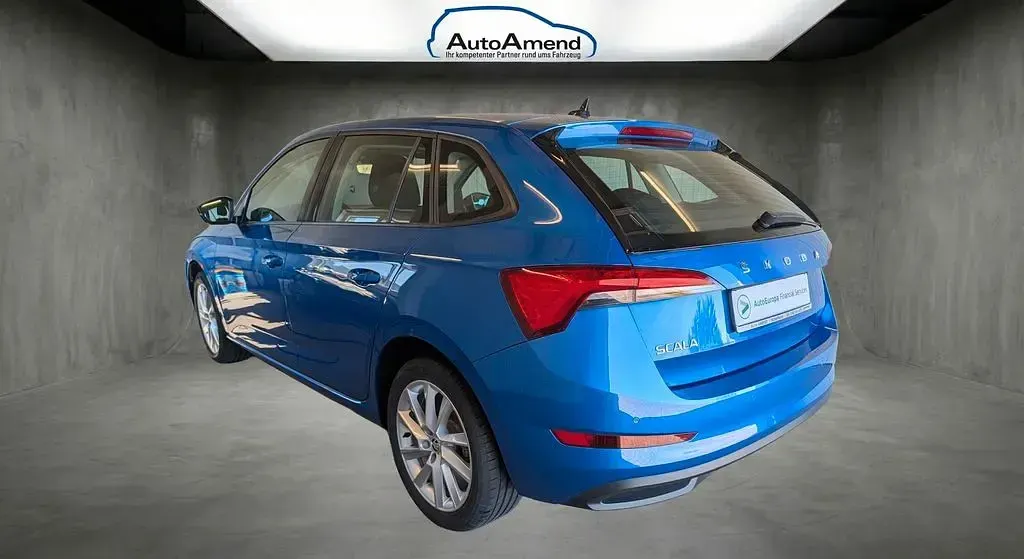 Gebraucht Skoda Scala Style 150 PS (110 kW) 2023 Raceblau metallic Kleinwagen