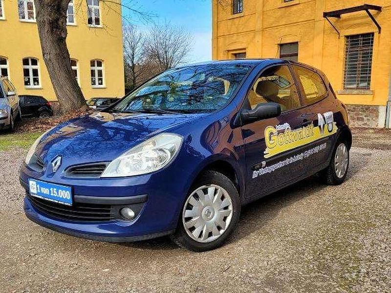 Gebraucht Renault Clio II Expression 68 PS (50 kW) 2006 Blau Limousine