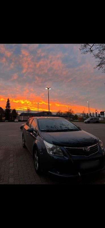 Blau Gebraucht 2011 Toyota Avensis Kombi | 4.650 € (Guter Preis) - Bild 1/4