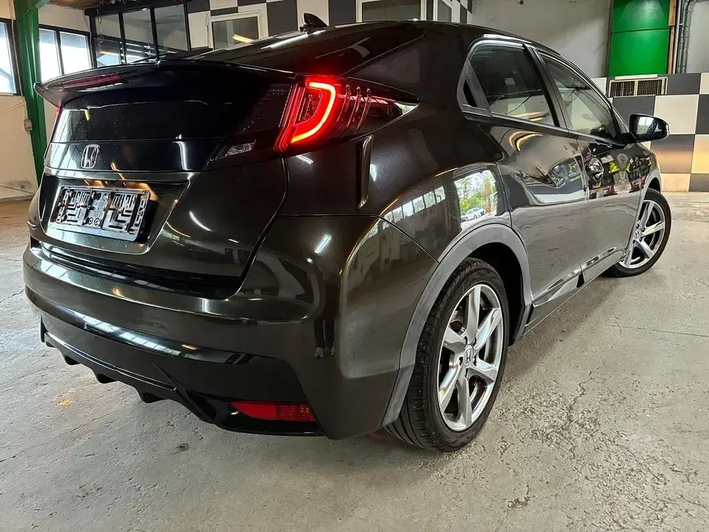 Gebraucht Honda Civic Comfort 99 PS (72 kW) 2016 Braun Limousine