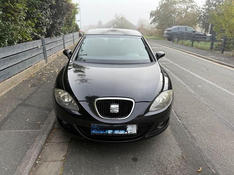 Schwarz Gebraucht 2006 Seat Leon Stylance Limousine | 1.799 € (Fairer Preis) - Bild 1/4