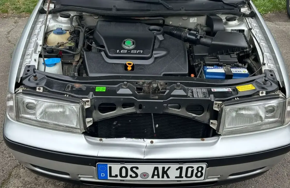 Gebraucht Skoda Octavia Solution 101 PS (74 kW) 1999 Silber Limousine