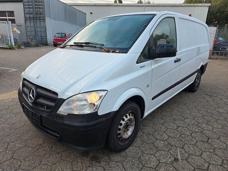 Weiß Gebraucht 2012 Mercedes Vito Van / Kleinbus | 5.999 € (Superpreis) - Bild 1/4