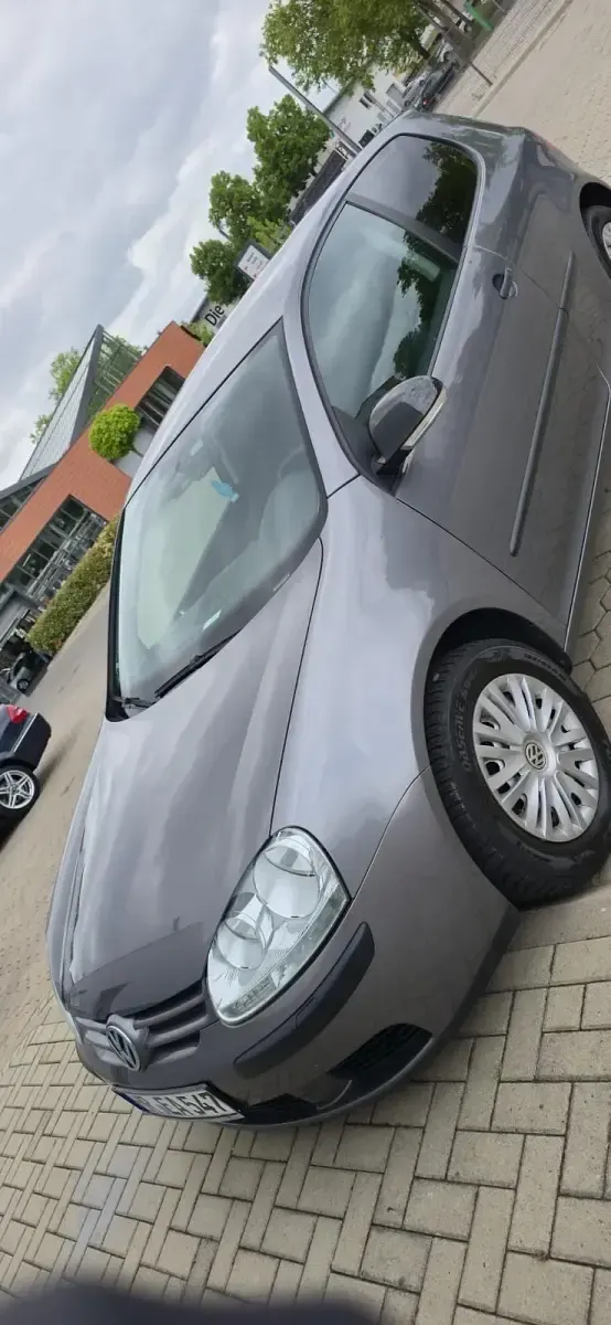 Używany VW Golf V 75 KM (55 kW) 2005 Szary Hatchback