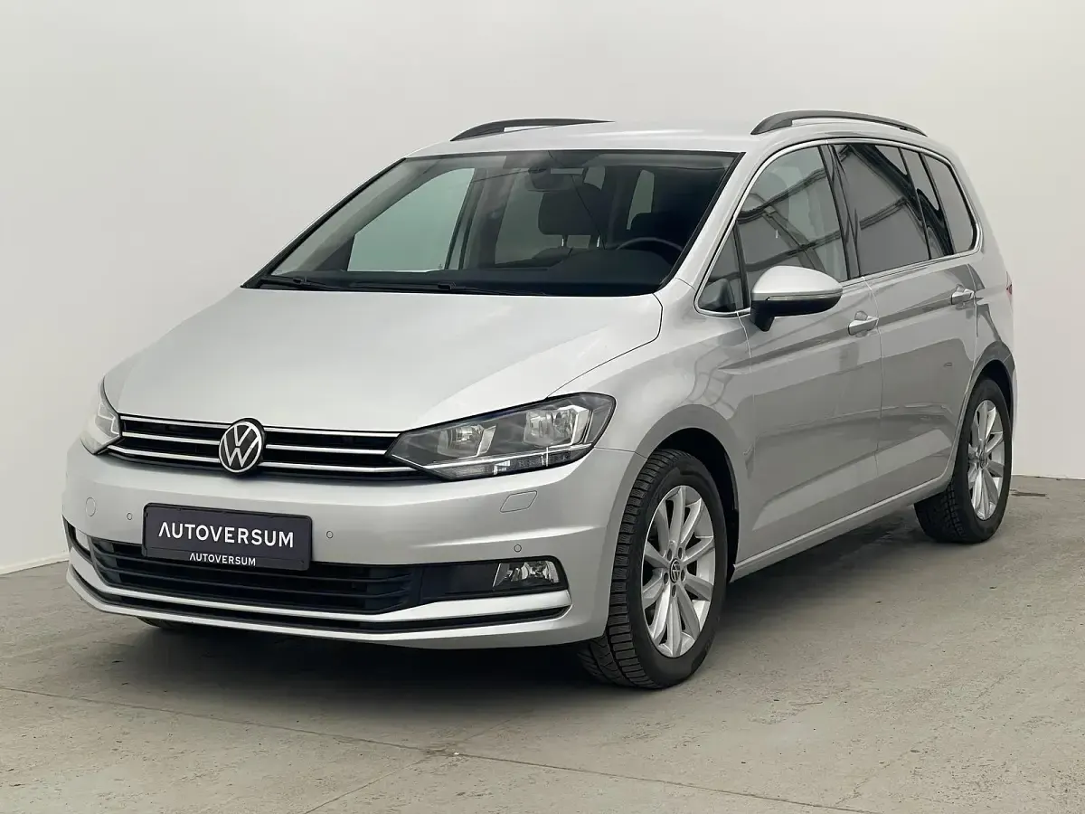 Gebraucht VW Touran Comfortline 150 PS (110 kW) 2021 Silber Van / Kleinbus