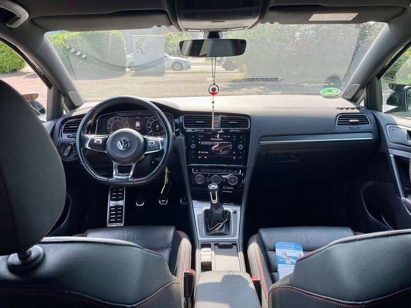 Schwarz Gebraucht 2018 VW Golf VII GTI Kleinwagen | 23.350 € (Guter Preis) - Bild 1/4
