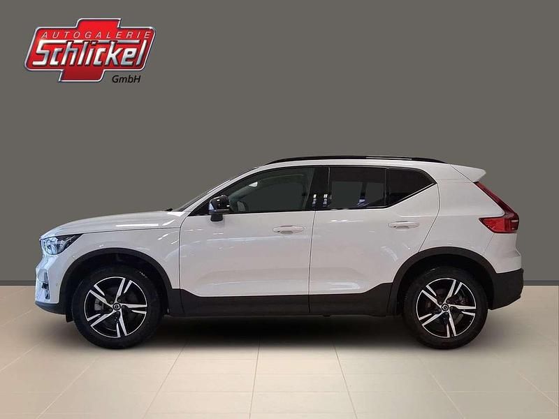 Gebraucht Volvo XC40 Plus 163 PS (119 kW) 2025 Crystal white SUV
