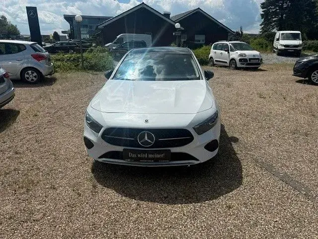 Gebraucht Mercedes A250 224 PS (164 kW) 2023 Weiß Limousine