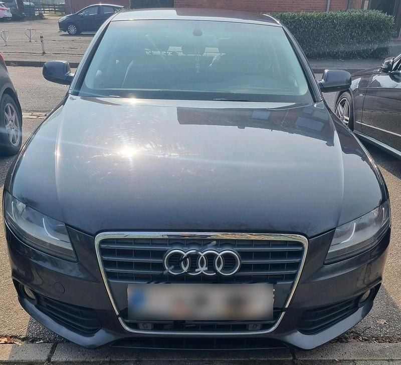 Gebraucht Audi A4 143 PS (105 kW) 2010 Schwarz Limousine